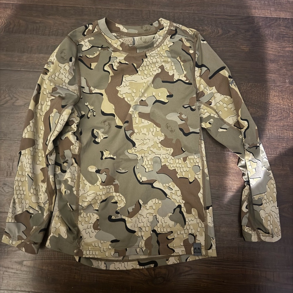 KUIU Valo Camouflage Peloton Shirt and Kuiu attack pants - Valo Camo